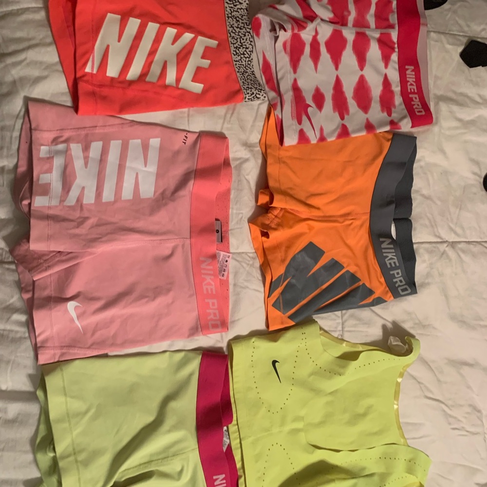 Bundle Nike pro shorts